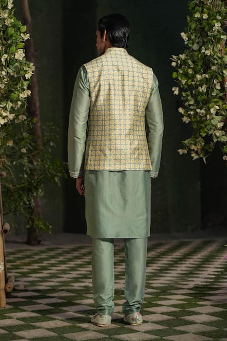 Shop Label Niti Bothra Green Silk, Chanderi Embroidery Mughal Print Bundi And Kurta Set at Aza Fashions Shop_Label Niti Bothra_Green Silk, Chanderi Embroidery Mughal Print Bundi And Kurta Set _at_Aza_Fashions