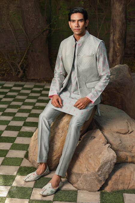 Shop Label Niti Bothra Blue Silk, Chanderi Embroidery Quilted Floral Kurta Set Shop_Label Niti Bothra_Blue Silk, Chanderi Embroidery Quilted Floral Kurta Set