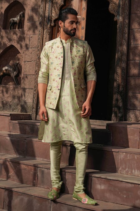 Label Niti Bothra Floral Vine Print Quilted Bundi Kurta Set 