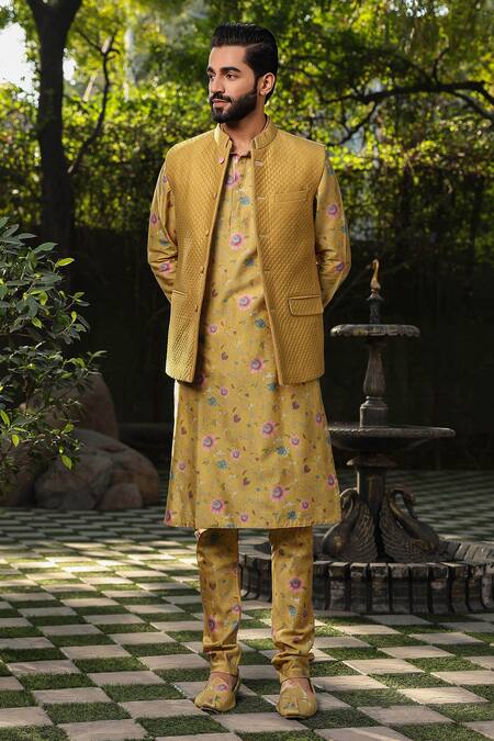 Shop_Label Niti Bothra_Yellow Chanderi Silk Quilted Sleeveless Bundi _Online_at_Aza_Fashions