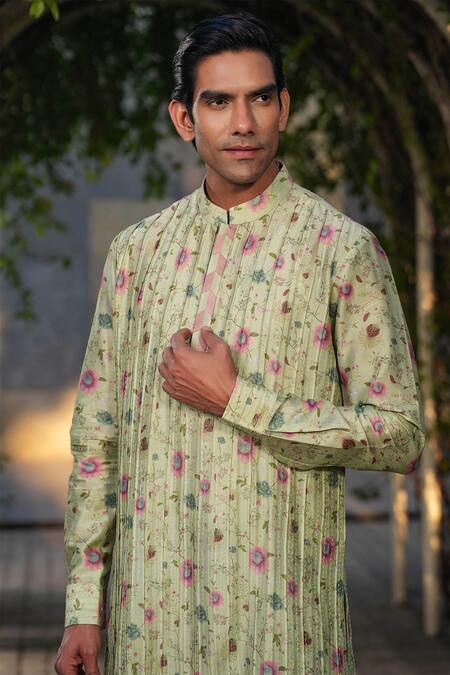 Shop Label Niti Bothra Green Silk, Chanderi Embroidery Mint Bundi And Kurta Set Shop_Label Niti Bothra_Green Silk, Chanderi Embroidery Mint Bundi And Kurta Set