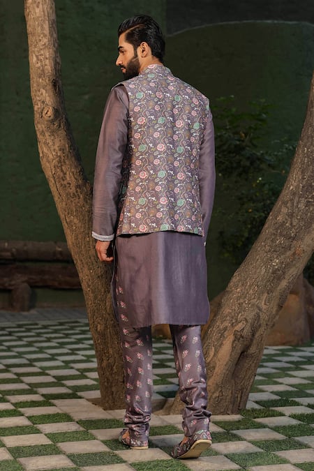 Label Niti Bothra Placket Embroidered Kurta Set 