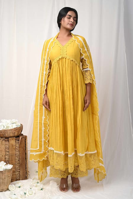 Gulabik Jaipur_Yellow Chanderi Embroidery, Lace V-neck Florid Embellished Anarkali Set _Online_at_Aza_Fashions