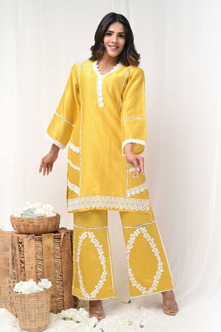 Gulabik Jaipur_Yellow Handloom Cotton, Chanderi Tassels, Flowery Embellished Kurta With Pant _Online_at_Aza_Fashions