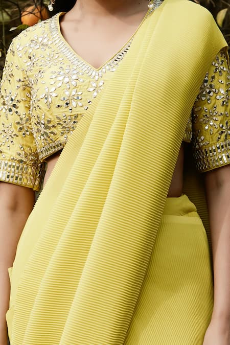 Buy_Basanti - Kapde Aur Koffee_Yellow Georgette Embroidery, Zari V-neck Pre-draped Pleated Saree With Blouse_Online_at_Aza_Fashions