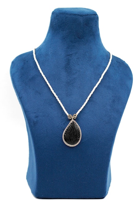Sangeeta Boochra_Silver Plated Constance Amirah Onyx Leaf Necklace _Online_at_Aza_Fashions