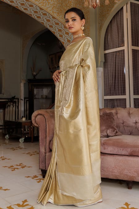 Geroo Jaipur_Gold Silk Zari Leaf Woven Saree With Unstitched Blouse Piece _Online_at_Aza_Fashions