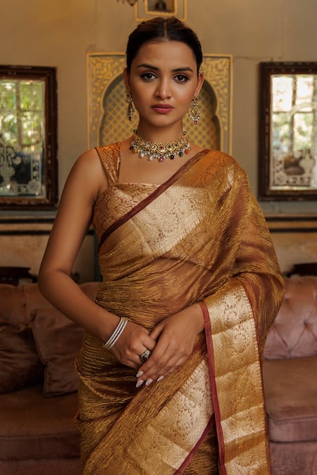 Buy_Geroo Jaipur_Gold Tissue Zari Textured Border Woven Saree With Unstitched Blouse Piece _Online_at_Aza_Fashions