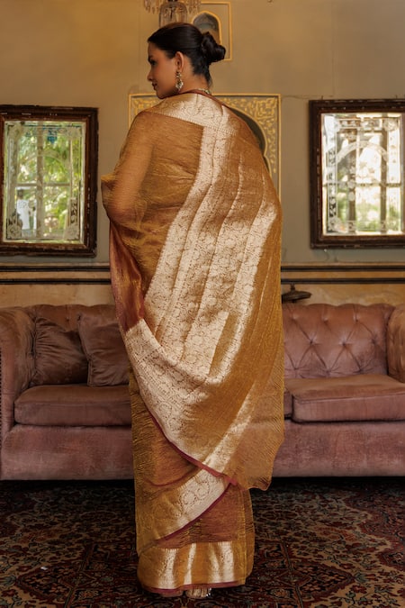 Shop_Geroo Jaipur_Gold Tissue Zari Textured Border Woven Saree With Unstitched Blouse Piece _at_Aza_Fashions