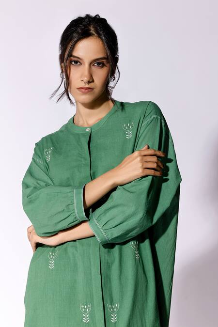 Shop Pants And Pajamas Green Cotton Embroidery Mandarin Collar Thread Work Kurta And Pant Set Online at Aza Fashions Shop_Pants And Pajamas_Green Cotton Embroidery Mandarin Collar Thread Work Kurta And Pant Set _Online_at_Aza_Fashions