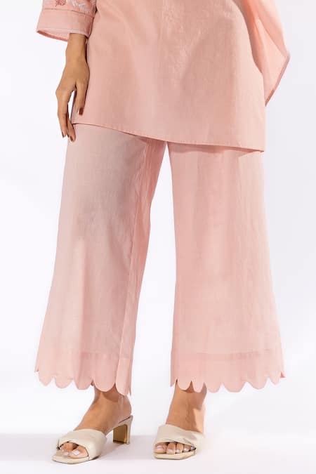 Pants And Pajamas_Pink Cotton Embroidery V-neck Floral Kurta And Flared Pant Set _at_Aza_Fashions