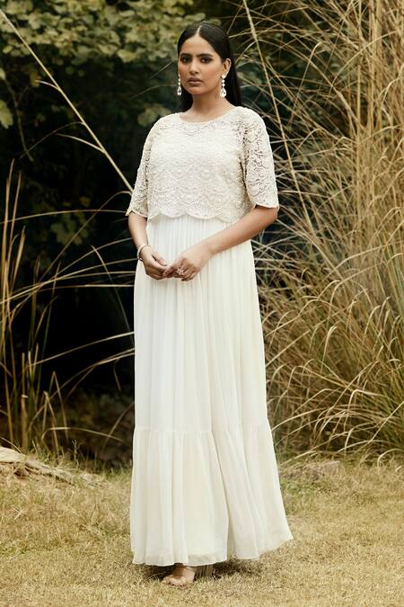 Basanti Kapde aur Koffee_Off White Georgette Sequins Round Floral Embroidered Cape With Pleated Dress_Online_at_Aza_Fashions