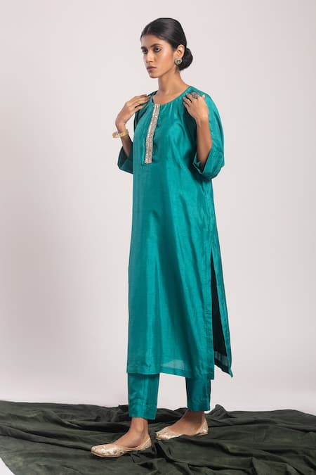 Buy_Tuli_Green Denim Round Neck Ratna Straight Kurta With Pant _Online_at_Aza_Fashions