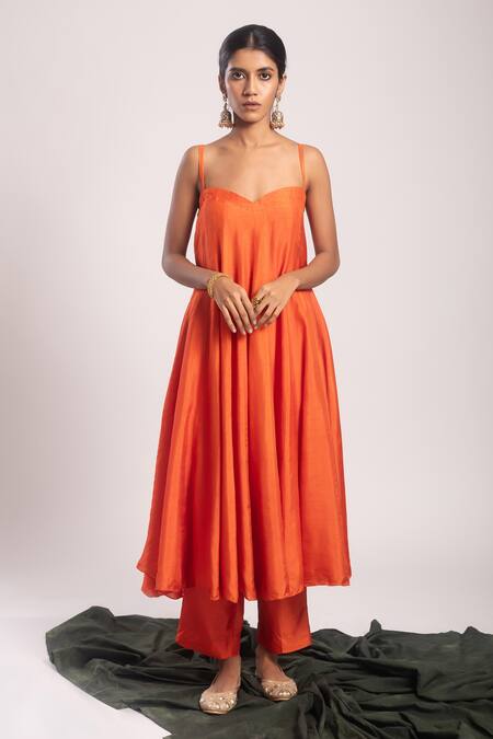 Tuli_Orange Organza Embroidery Sweetheart Neck Naringah Anarkali Pant Set _Online_at_Aza_Fashions
