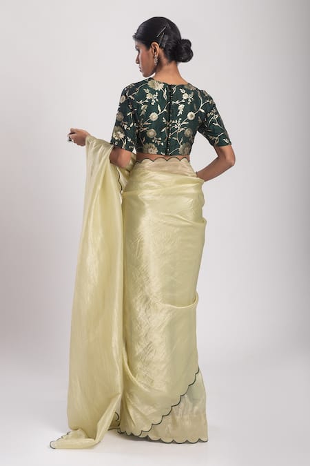 Tuli Pastel Green Scallop Trimmed Saree & Blouse 