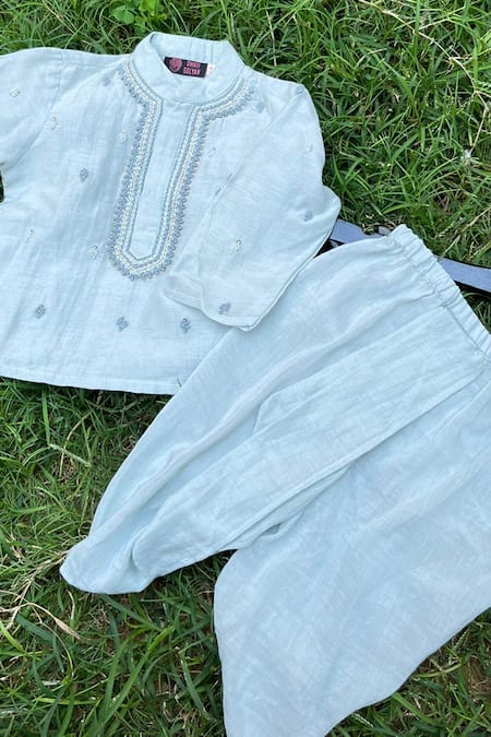 Swati Golyan Hand Embroidered Kurta Set 