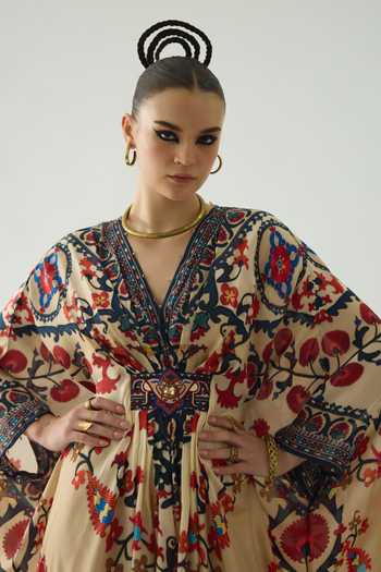 Rajdeep Ranawat Beige Silk V-neck Imama Gardenia Print Jewelled Waist Kaftan at Aza Fashions Rajdeep Ranawat_Beige Silk V-neck Imama Gardenia Print Jewelled Waist Kaftan _at_Aza_Fashions