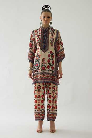 Rajdeep Ranawat Beige Silk Bandeau Neck Ghazal Wild Bloom Print Tunic Online at Aza Fashions Rajdeep Ranawat_Beige Silk Bandeau Neck Ghazal Wild Bloom Print Tunic _Online_at_Aza_Fashions
