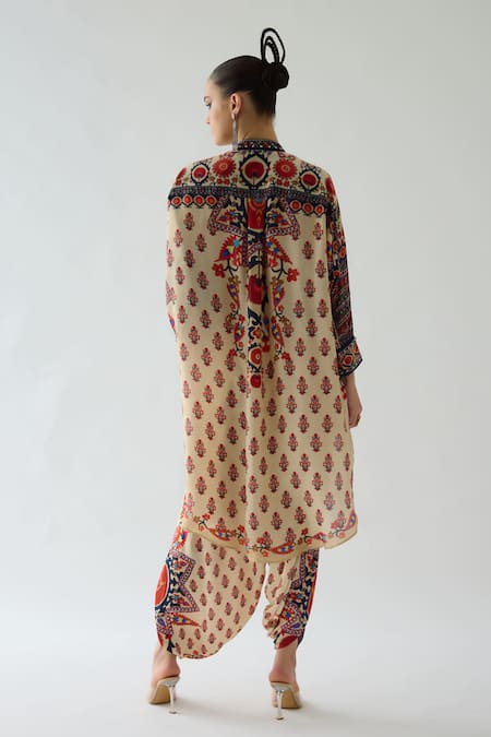 Shop Rajdeep Ranawat Beige Silk Embroidery Bandeau Neck Mabel Damask Bloom Print Boxy Tunic at Aza Fashions Shop_Rajdeep Ranawat_Beige Silk Embroidery Bandeau Neck Mabel Damask Bloom Print Boxy Tunic _at_Aza_Fashions