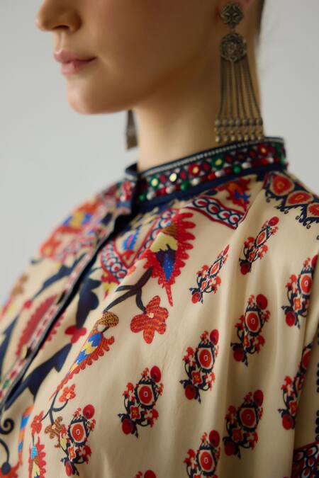 Shop Rajdeep Ranawat Beige Silk Embroidery Bandeau Neck Mabel Damask Bloom Print Boxy Tunic Online at Aza Fashions Shop_Rajdeep Ranawat_Beige Silk Embroidery Bandeau Neck Mabel Damask Bloom Print Boxy Tunic _Online_at_Aza_Fashions