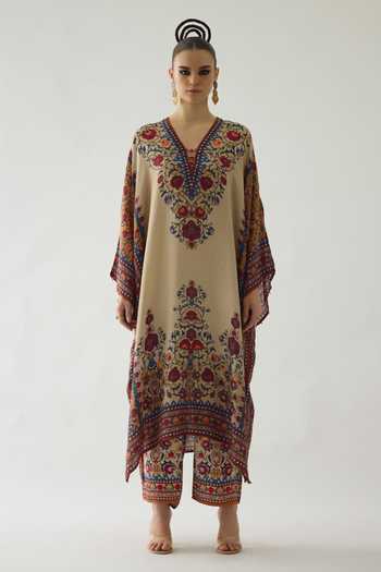 Rajdeep Ranawat Beige Silk Beads V-neck Ghufrina Fleur Meadow Print Kaftan Online at Aza Fashions Rajdeep Ranawat_Beige Silk Beads V-neck Ghufrina Fleur Meadow Print Kaftan _Online_at_Aza_Fashions
