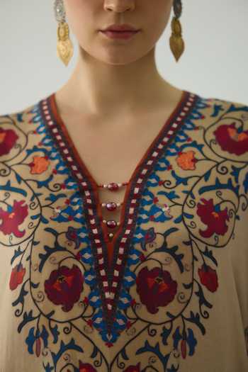 Rajdeep Ranawat Beige Silk Beads V-neck Ghufrina Fleur Meadow Print Kaftan at Aza Fashions Rajdeep Ranawat_Beige Silk Beads V-neck Ghufrina Fleur Meadow Print Kaftan _at_Aza_Fashions
