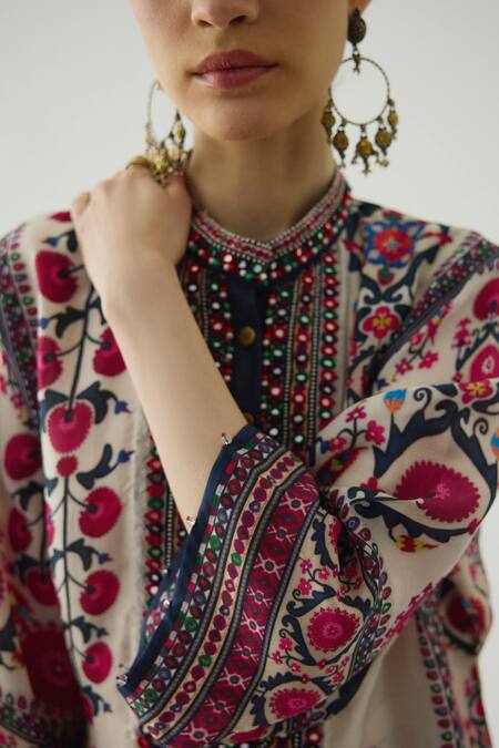 Buy_Rajdeep Ranawat_Red Silk Mirrors Bandeau Neck Ghazal Gulshan Print Tunic 