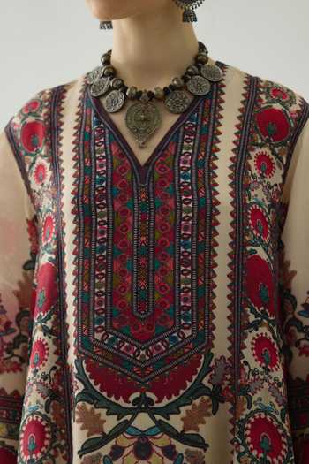 Rajdeep Ranawat_Pink Silk Beads V-neck Adavi Floral Print Anarkali _at_Aza_Fashions