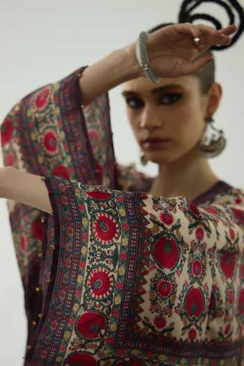 Rajdeep Ranawat_Maroon Silk Embroidery, Beads V-neck Gufrina Garden Print Kaftan _at_Aza_Fashions