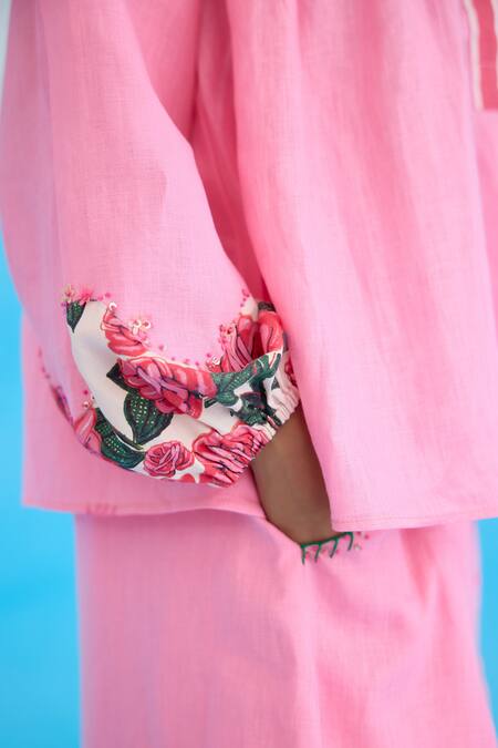 Buy Nikasha Pink Cotton, Linen Embroidery Bandeau Neck Rose Bubble Sleeve Top Online at Aza Fashions Buy_Nikasha_Pink Cotton, Linen Embroidery Bandeau Neck Rose Bubble Sleeve Top _Online_at_Aza_Fashions