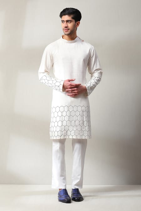 Soniya G_Off White Handloom Cotton Embroidery Hexagon Print Bundi And Kurta Set _Online_at_Aza_Fashions