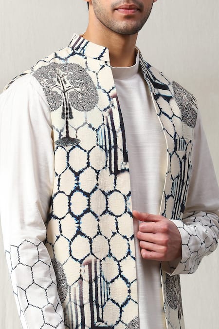 Buy_Soniya G_Off White Handloom Cotton Embroidery Hexagon Print Bundi And Kurta Set _Online_at_Aza_Fashions