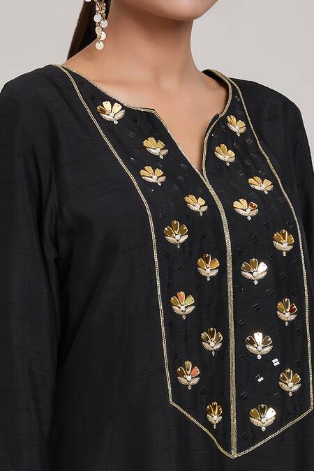 Aaryaa By Kashveen Kohli Black Silk, Organza Beads, Embroidery Split V-neck Floral Yoke Kurta Pant Set Online at Aza Fashions Aaryaa By Kashveen Kohli_Black Silk, Organza Beads, Embroidery Split V-neck Floral Yoke Kurta Pant Set _Online_at_Aza_Fashions