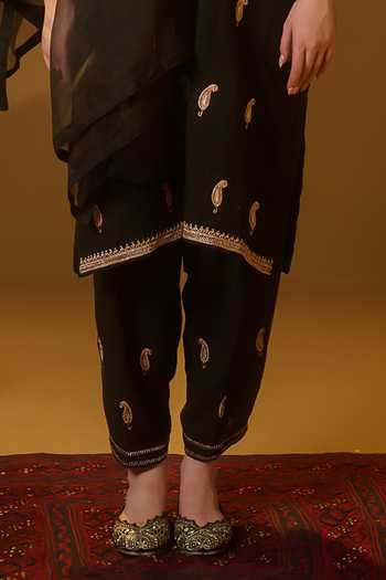 Buy_Tulpalav_Black Linen, Organza Embroidery Round Neck Paisley Hand Pheran Kurta Set_Online_at_Aza_Fashions