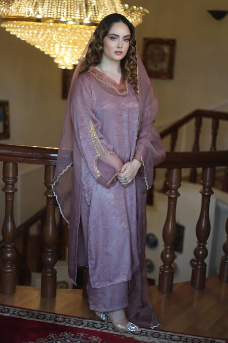 TULPALAV Cutdana Embroidered Straight Kurta Set 