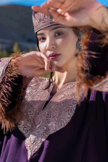 Tulpalav_Wine Pashmina, Wool Embroidery Round Neck Pheran Kurta Salwar Set_Online_at_Aza_Fashions