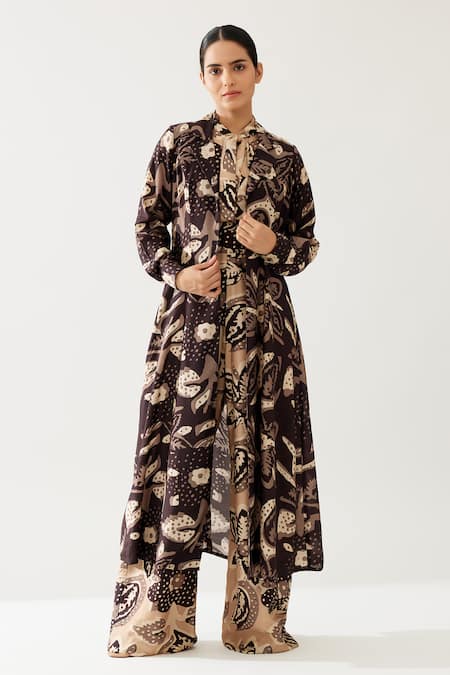 Koai Cream Retro Bloom Print Lapel Collar Cape Online at Aza Fashions Koai_Cream Retro Bloom Print Lapel Collar Cape _Online_at_Aza_Fashions