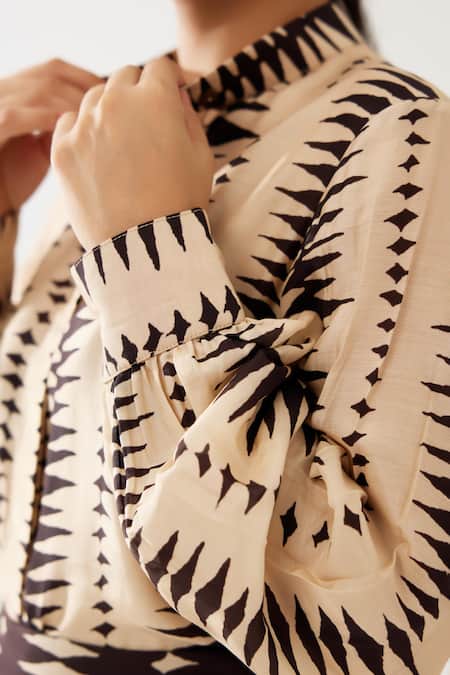 Koai Cream Cotton, Silk Collared Prism Maze Print Chinese Shirt at Aza Fashions Koai_Cream Cotton, Silk Collared Prism Maze Print Chinese Shirt _at_Aza_Fashions