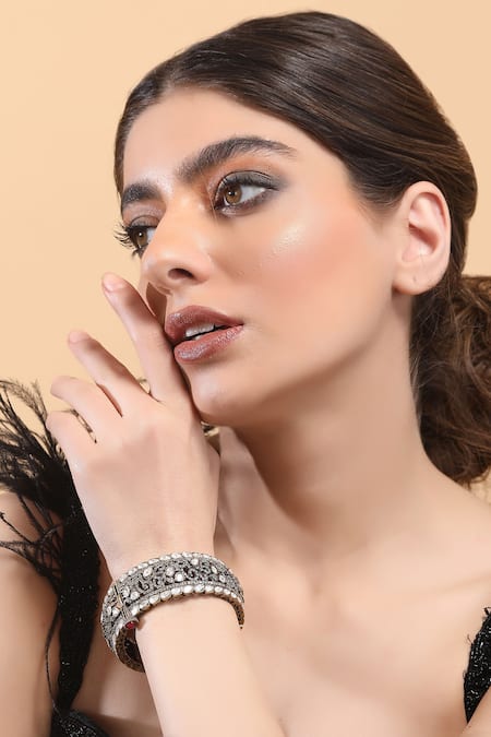 Buy_Auraa Trends_Black Diamonds, Stones Kundan Studded Bangle - Single Pc _Online_at_Aza_Fashions