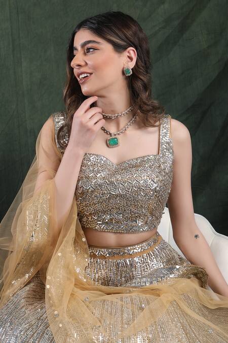 Buy_Auraa Trends_Green Stones Kundan Studded Layered Pendant Necklace Set 