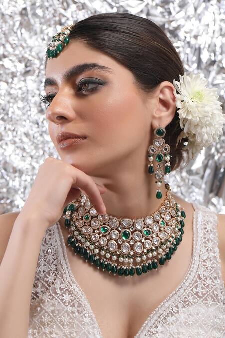 Auraa Trends_Green Beads, Diamonds Tear Drop Carved Choker Set _Online_at_Aza_Fashions