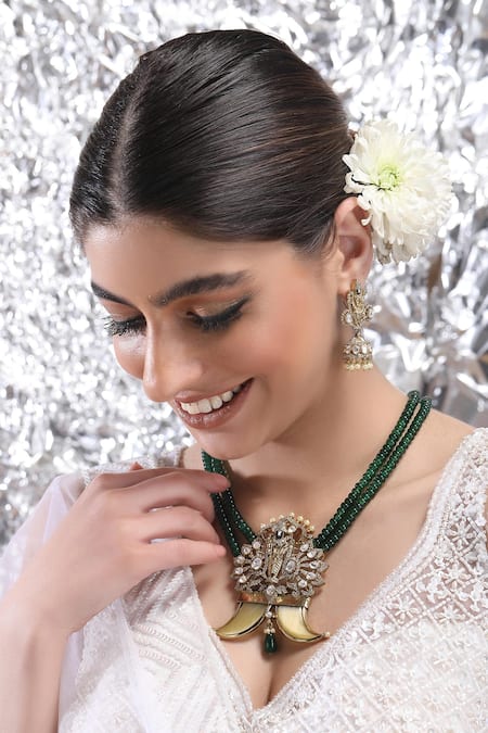 Auraa Trends_Green Stones, Beads Lord Tirupati Carved Pendant Necklace Set_Online_at_Aza_Fashions