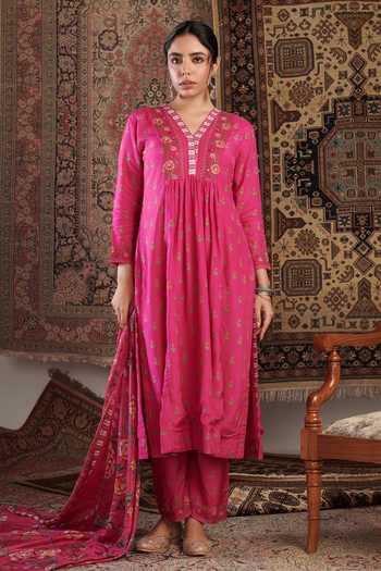 Negra Elegante_Pink Silk, , Satin Beads, Gul Floral Pattern Kurta Palazzo Set _Online_at_Aza_Fashions