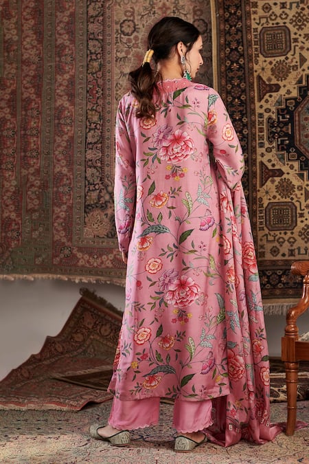 Negra Elegante Gul Floral Pattern Straight Kurta Set 