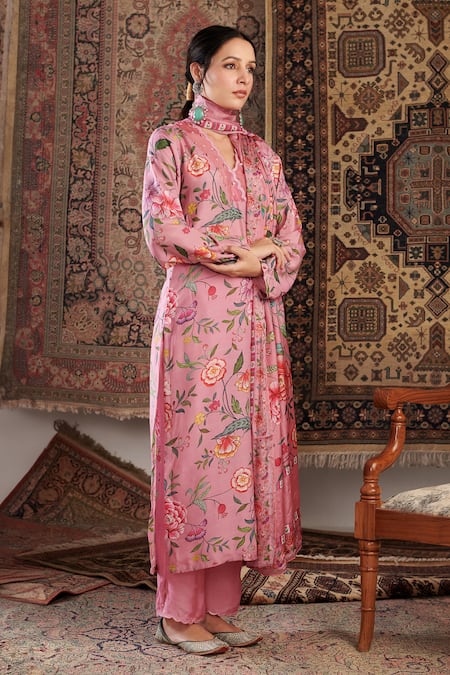 Buy_Negra Elegante_Pink Silk, Cotton Pearls, Sequins, Gul Floral Pattern Straight Kurta Set _Online_at_Aza_Fashions