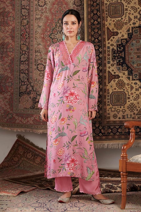 Buy_Negra Elegante_Pink Silk, Cotton Pearls, Sequins, Gul Floral Pattern Straight Kurta Set 