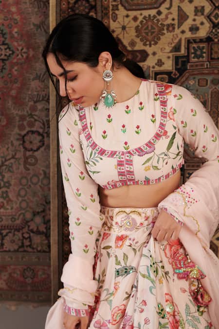 Buy_Negra Elegante_Ivory Organza, Georgette Embroidery, Zara Floral Pattern Lehenga Blouse Set 