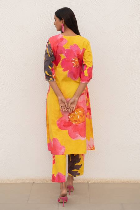 Shop Silai Studio Yellow Poplin Embroidery V-neck Floral Print A-line Kurta And Pant Set at Aza Fashions Shop_Silai Studio_Yellow Poplin Embroidery V-neck Floral Print A-line Kurta And Pant Set _at_Aza_Fashions