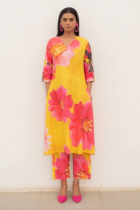 Shop Silai Studio Yellow Poplin V-neck Floral Print A-line Kurta Online at Aza Fashions Shop_Silai Studio_Yellow Poplin V-neck Floral Print A-line Kurta _Online_at_Aza_Fashions