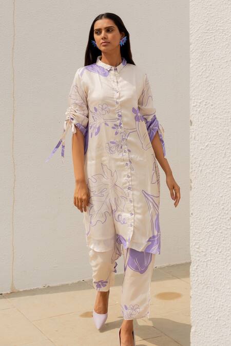 Silai Studio_Off White Silk Voile Printed Floral Collar Kurta _at_Aza_Fashions